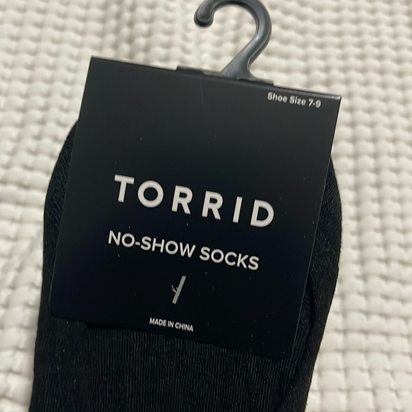NIP- Torrid - 3 no show socks (7-9) - Picture 2 of 3